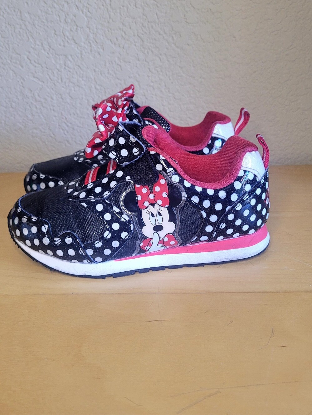 Kids Black & Pink Minnie Polka Dot Athletic Sneakers
